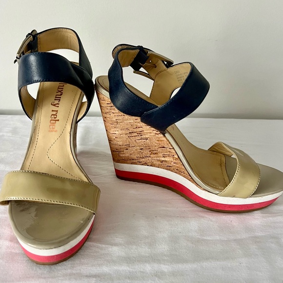 LUXURY REBEL Dani Wedge Sandal size 7 - Picture 3 of 7